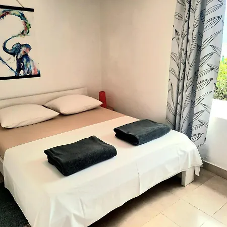 Apartment Lozica With Private Garden, Self Check-In Korcula Town Exterior photo
