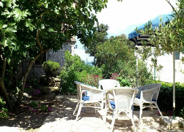 Apartment Lozica With Private Garden, Self Check-In