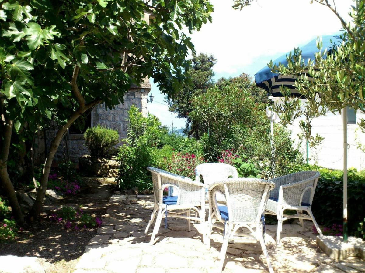 Apartment Lozica With Private Garden, Self Check-In Apartment Korcula Town